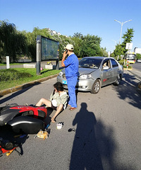 �±ƣ�˾��ת�ǻ��������ϲ��� ���е�ƿ��ӭ�������