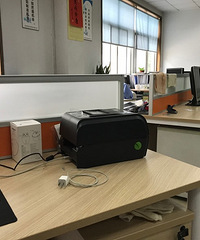 ����������Ը�Ӱ� �����칫�Ҿ���һ����