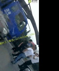 ͻ����ƽ��·�߳���ײ ��������һ���С�����