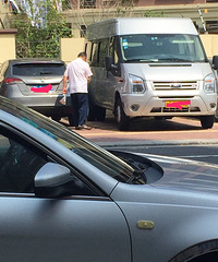 ǧ���ѳ���ͣ��С���� ��Ȼ����ͼ������³�