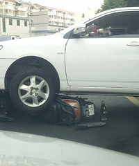 �������ˣ�һתͷ�Ϳ��� �������ѵ�ƿ������ѹ�ڳ�����