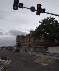 东方路与纺工路连接路段现状!感觉过不了多久就能开了