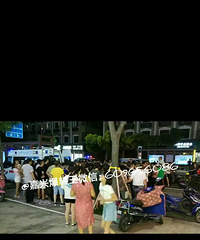 无语!嘉兴某菜场围满人 居然是男子喝酒开电瓶车把自己···