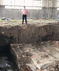 �������ڳ���Ĺ ��һ����Ȼ��...