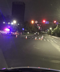 ͻ���һ�������60������ �ڰ����߱�ײ��������