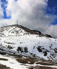 �������������ӱ� ���µ�����Ѿ���ѩ����