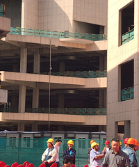 �ڴ���¹���㳡������Ҫ���� �ܿ�ͻᶯ������...