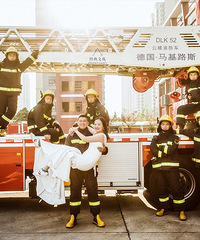 消防员的婚纱照 满足了我的小愿望 可以说是很有feel了