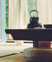 ���ڵ��£�������ƶ�δ��