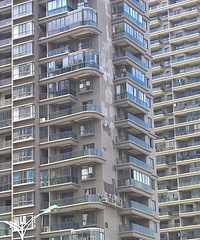 �ֲ�������ĳ�߶�¥�� ����û����������...