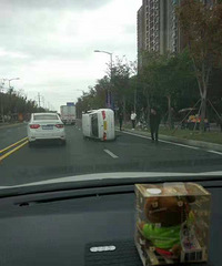 �������෭��ʬ ѧ���е��Ͱ���