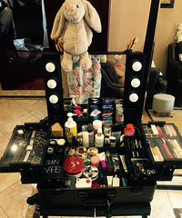 �Ҳ��ǻ�ױʦ ���������˸���ױ�� �о��غ�ʹ ʲô�������ܷ�