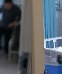 �и۳Ƕ�Ȯ����2�� Ů������סԺ