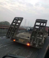 �ң�С��������󿨳�ײ�� �����ˣ�