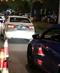 ���ҹ�ϵ��Ǯ�����ˡ������˾Ƽ�һ���Ӿ�Ȼ���˵���Ѫ��