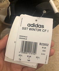 阿迪达斯全新正品,宝宝加绒高帮鞋子