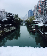 ��װ�ع� ���ݵ�ѩ�µþ�Ȼ�ȼ��˵Ļ���