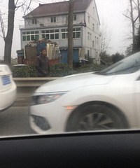 ��������˳���G320������������ͨ�¹ʣ�������ײ��