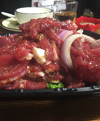 抖音很火的烤肉店 腌制的牛肉特嫩特入味