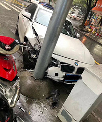 ��һײ�����أ�