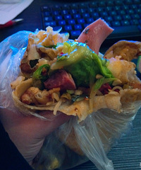 吃不起了 鸡蛋饼都涨价了 同样的套餐比去年贵了1块钱