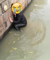 跟女朋友吵架 嘉兴一男子准备跳河轻生!幸好。。。