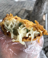 没有萝卜丝饼的冬天是不完整的 原来5毛一个 现在涨到2块5了