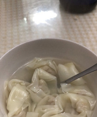 孕反大的没有一丝力气 连喝水都吐!