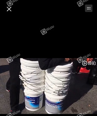 �ڼ��˻�վ�����Ĵ����Ӵ�12������Ͱ�ؼҹ���