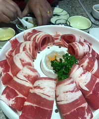 吃腻了家里的饭来外面撮一顿!火锅+烤鱼!过年胖三斤!