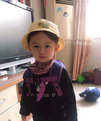 携手家里俩只帅宝贝祝大家新年快乐呀!