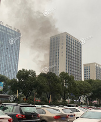 ���˺�����·ð������Ũ�̣������糵��ȼ����