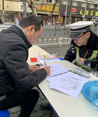 更便民!嘉兴电动车上牌有了路面流动服务点!