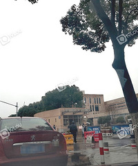 ͼ��ݵĳ�Ҳ̫���˰ɣ���Ҫ���ſڵȳ�λ��ȥ��