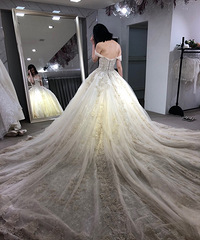 陪小姐妹来试纱 试了金尊 、轻纱、中式 都超好看!
