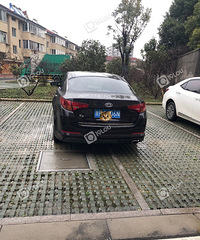 �����أ�һ��ռ��λ��������ôͣ��