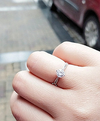 һֱ���� ���е������Ǽ���צ