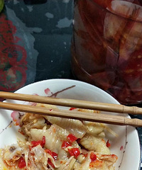 室友无意中买来鸡爪却很合口味!酸酸甜甜好开胃