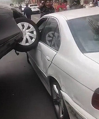 Ů����������ײ��ʷ��ײ������ײ���⳵��n��׷β ���ѣ�������