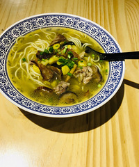一碗板栗鸡汤面 养生又治愈的美味
