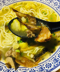 一碗板栗鸡汤面 养生又治愈的美味