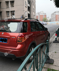 这个?#25151;?#27809;人管吗?乱停车 门口?#32423;?#29282;了!
