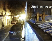 一夜之间嘉兴市区10多辆轿车车窗被砸!竟然是……