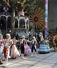 ���ɻ�����԰��ɫ���� �Ϸ����Ů��һ�α����㣡