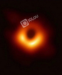 ʷ�ϵ�һ�źڶ���Ƭ��