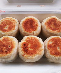 去了趟新塍 猪肉烧饼鲜肉月饼吴贝烧鸡同兴汤圆 除了吃还是吃
