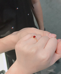 在曼谷的皇家珠宝中心一眼就相中了这枚红宝石戒指 上手超好看!
