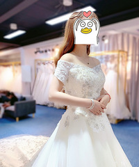 去婚纱城虎丘看了婚纱 好看的也不便宜 一套要8000吓死我了