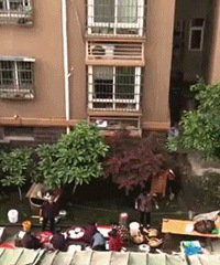 ���类��������� С���ڳ�����û�˹�