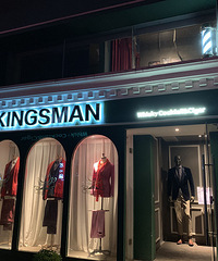 今晚9点斑斑亲临KINGSMAN酒吧 给你带来现场直播